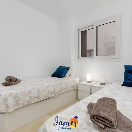 Apartment Modern 3 Bedroom Apt With Com Pool Pp30