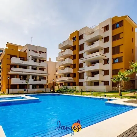 Modern 3 Bedroom Apt With Com Pool Pp30