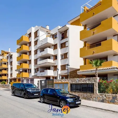 Modern 3 Bedroom Apt With Com Pool Pp30