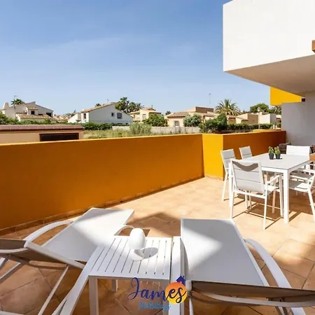 Modern 3 Bedroom Apt With Com Pool Pp30 *